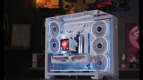 影驰出征BW 2025！新星曜双生登场 硬件玩家也来二次元整活了！