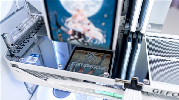 影驰出征BW 2025！新星曜双生登场 硬件玩家也来二次元整活了！